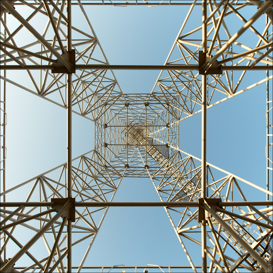 Эйфелева башня в Париже