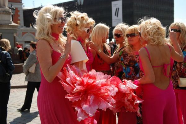 Парад блондинок в Риге