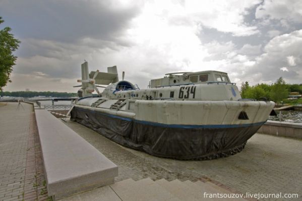 Экскурсия по подводной лодке